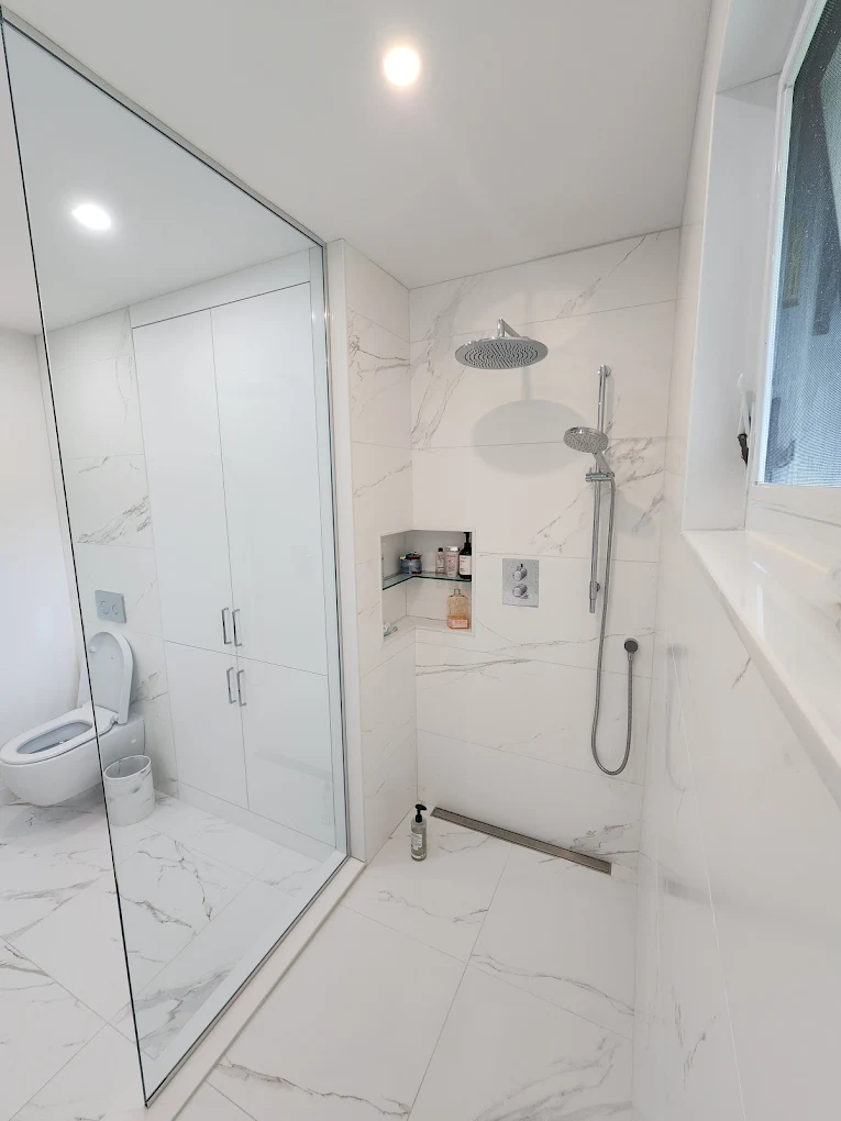 Glass Shower & Vanity