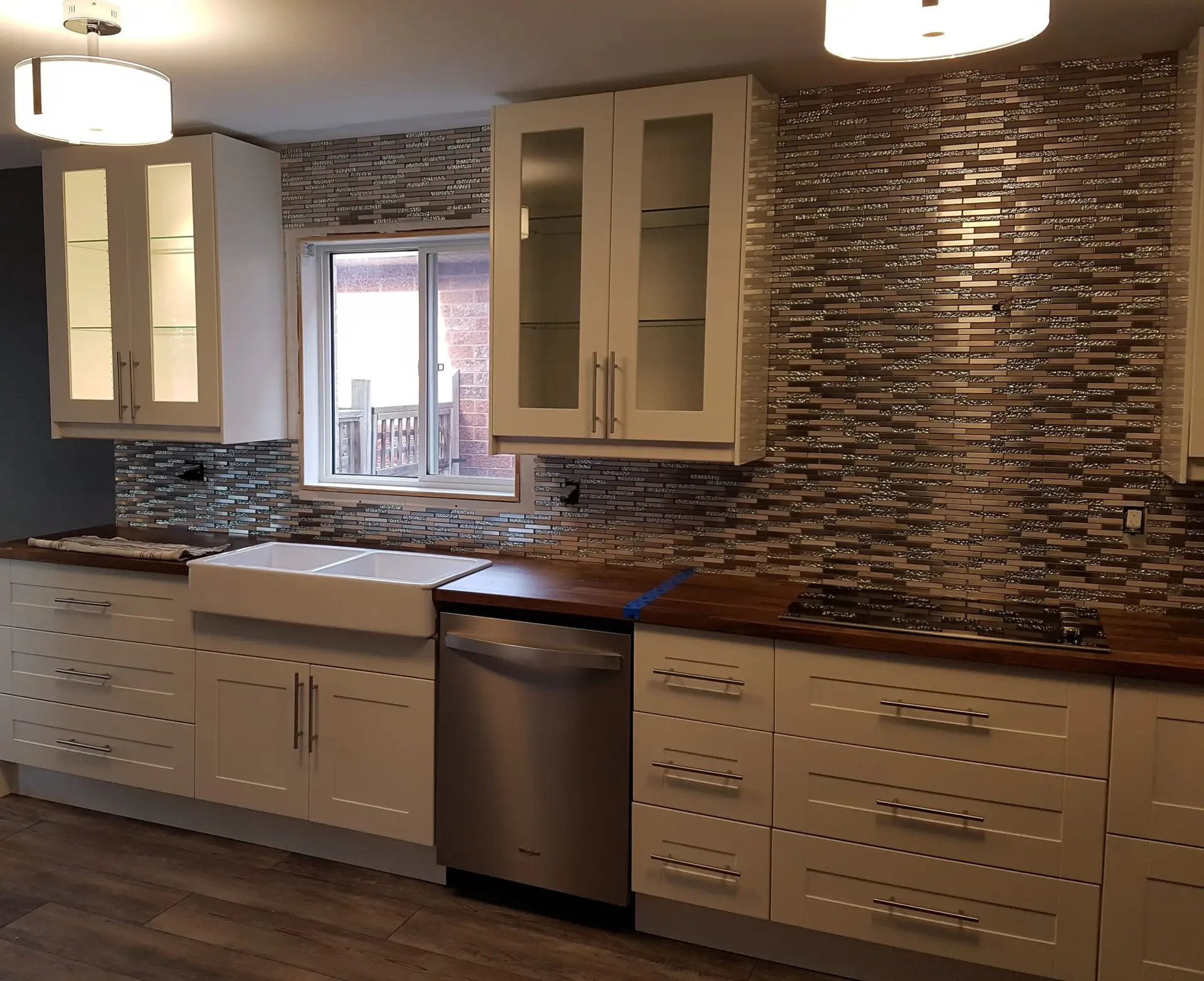 Light Wood Kitchen & Island